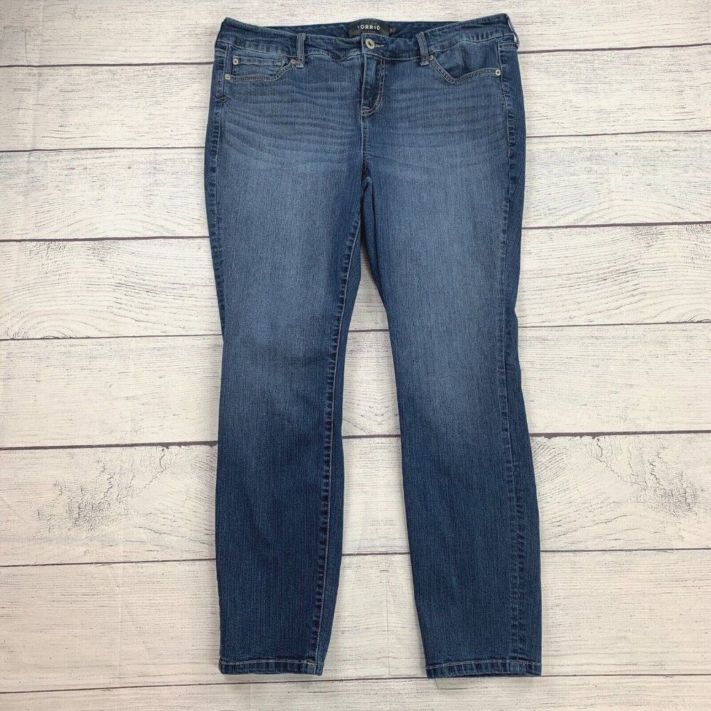 Torrid Jeans sz 18 R Skinny Stretch 29.5" Inseam Medium Wash